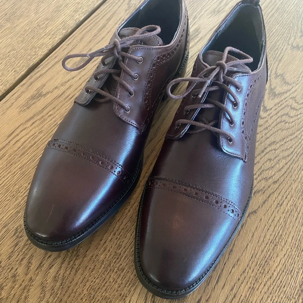 Like new - Cole Haan Captoe Oxfords Dress Shoe M Size 8 - Picture 2 of 6